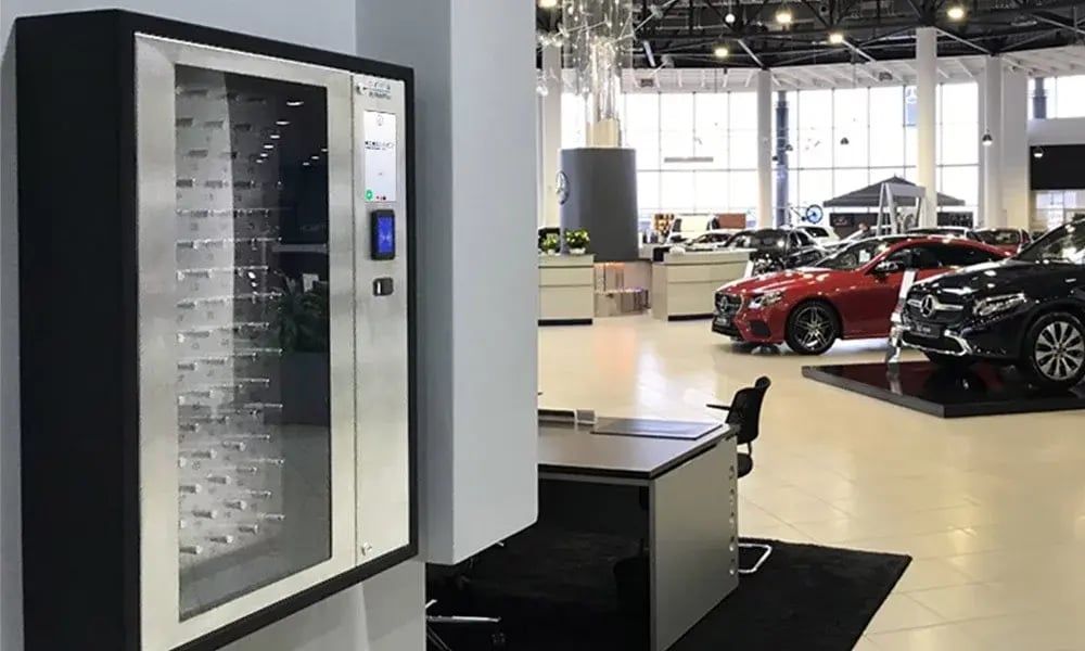 ecos_key_80_in_Mercedes_dealership_Panavto_RU