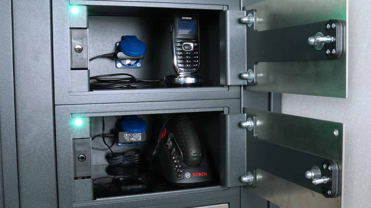 ecos depots 1M with charging radio and drill 1280x720