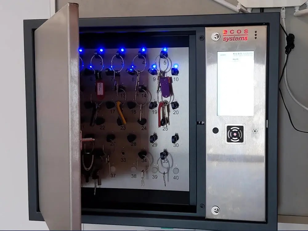 DE-Feuerwehr-Balzheim-key-cabinet-opened