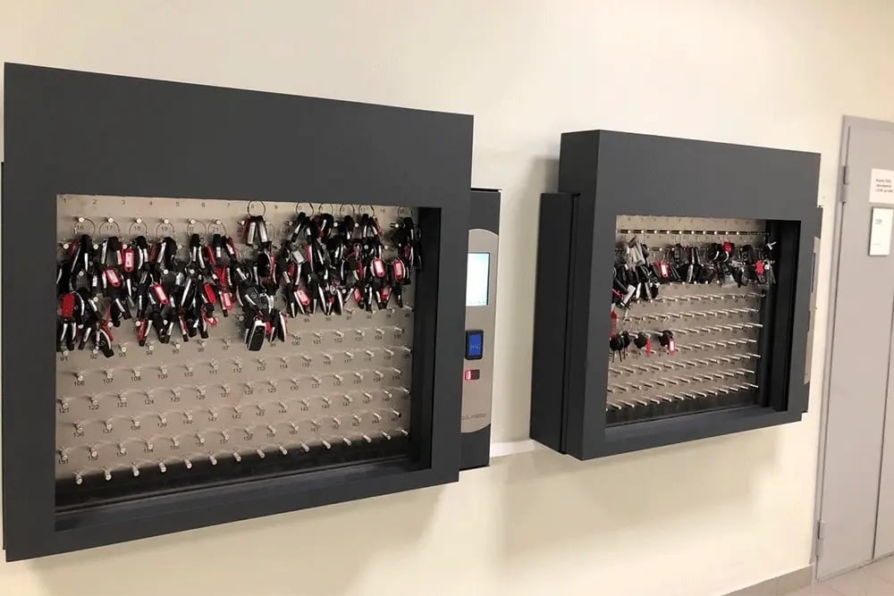 RU-Mercedes-Panavto-key-cabinets-with-roller-blinds