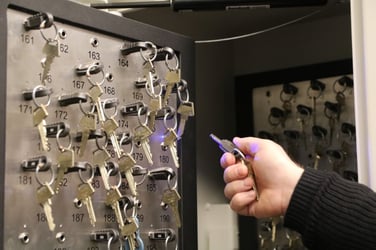 SE-Familjebostäder-key-cabinet-close-up