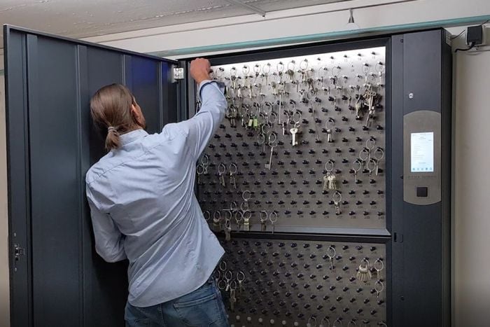 Electronic key management system benefits