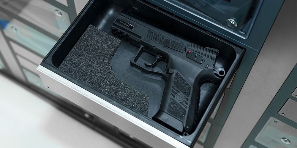 Handfeuerwaffe im ecos drawer