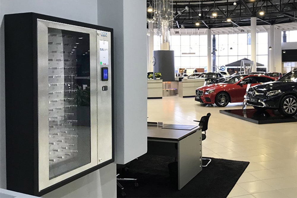 ecos-electronic-key-cabinet-in-Mercedes-showroom