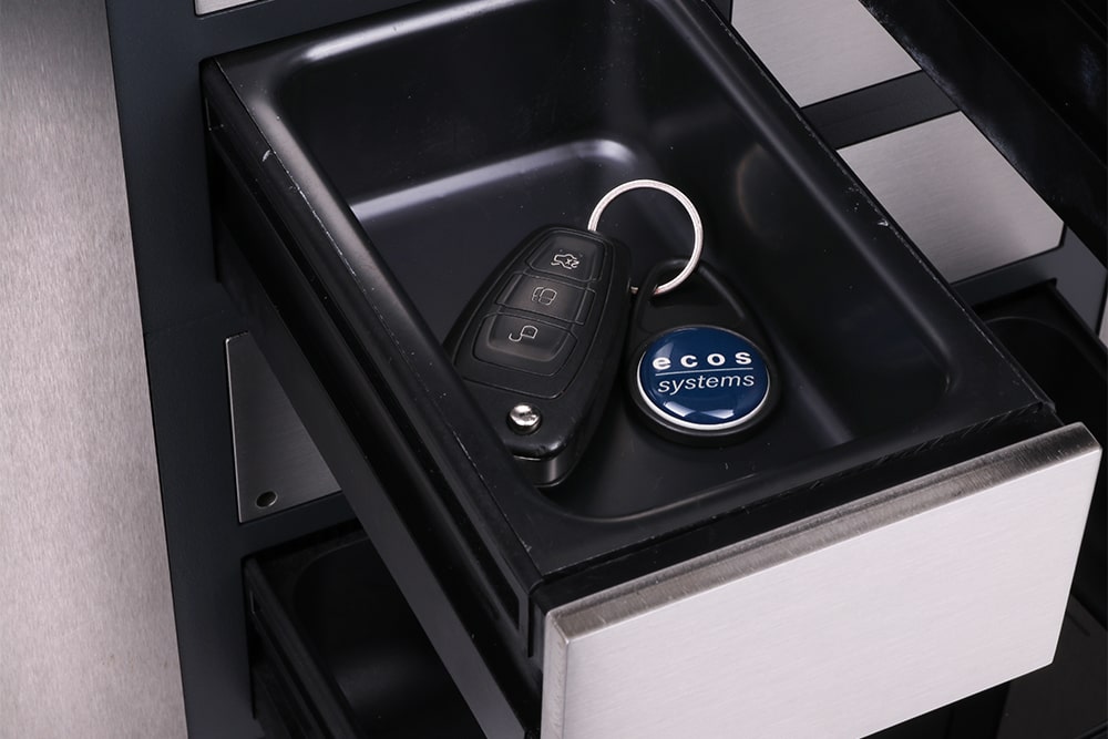 vehicle-key-with-RFID-sticker-stored-in-electronic-locker-system